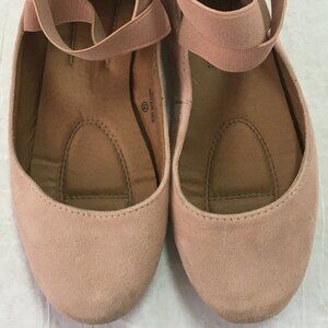 Bella Marie Dana-20B Dusty Rose Suede Flats Size 5.5 Almond toe Ballet
